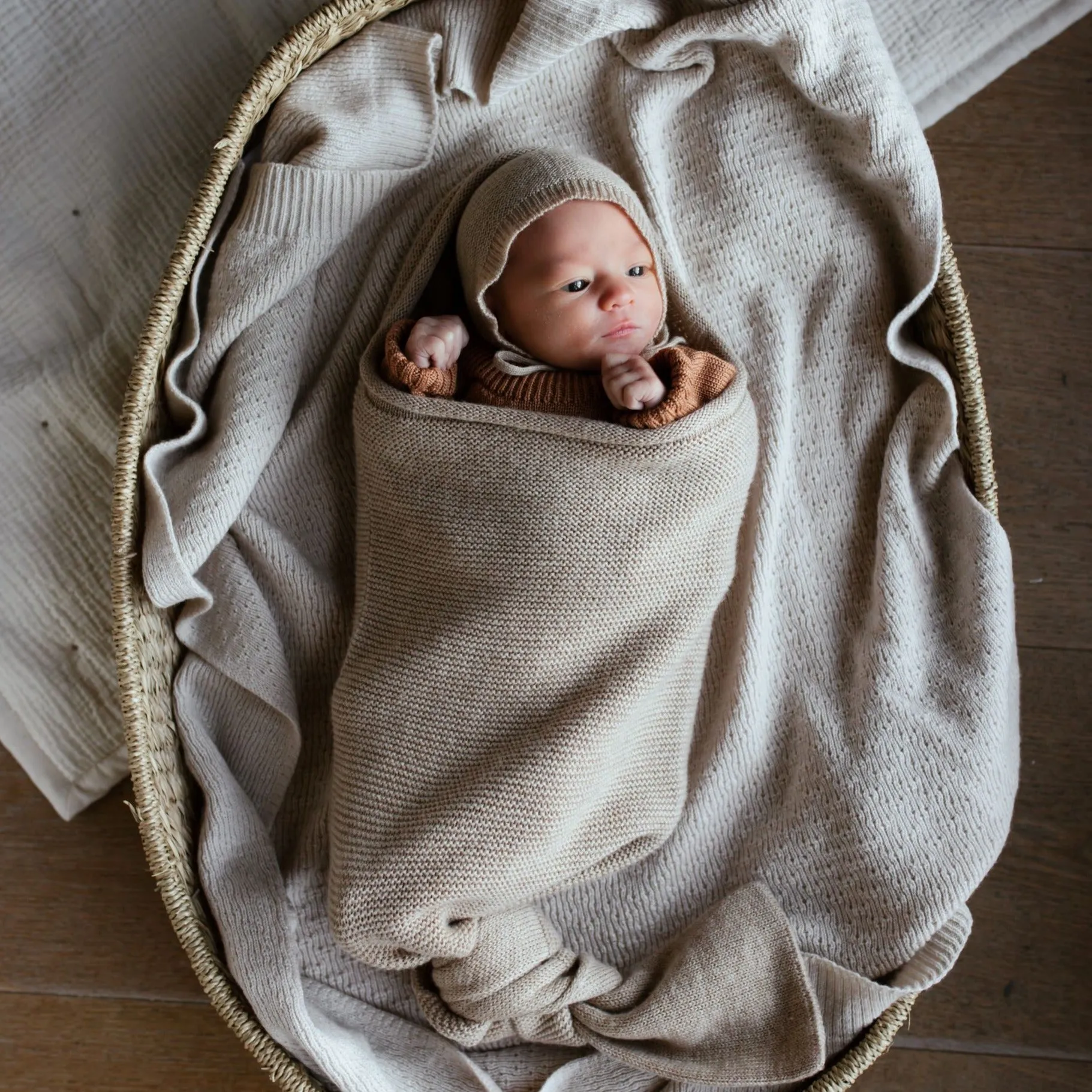 Newborn Merino Wool Baby Bonnet (Sand)